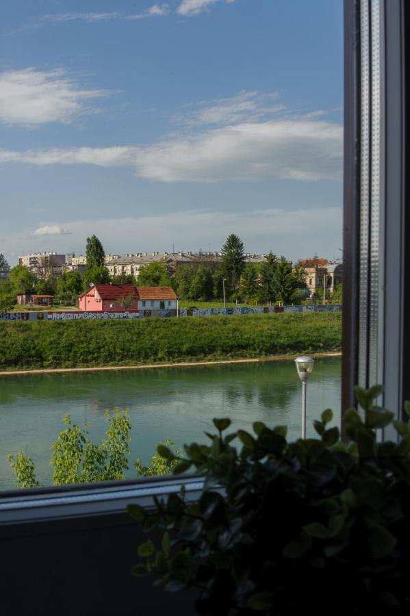 Cozy River View Apartment Karlovac Luaran gambar