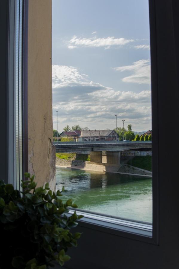 Cozy River View Apartment Karlovac Luaran gambar